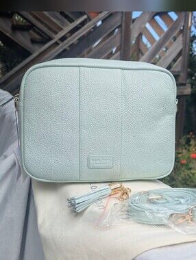 NWT Pom Pom London Spearmint City Plus